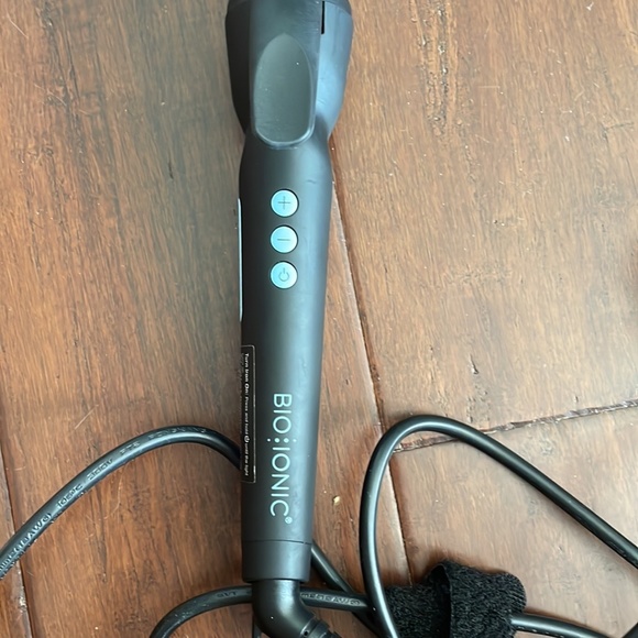Bioionic long barrel 1.25 in curling iron - Picture 2 of 3